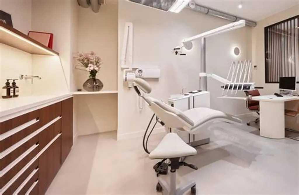 Modern dental treatment setup at Shwasa Mitra Clinic