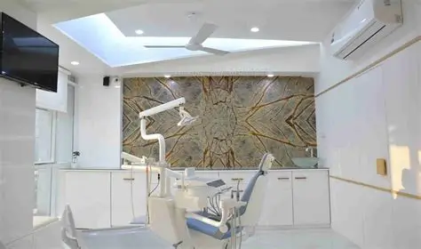 Dental treatment room at Shwasa Mitra Clinic Nagasandra
